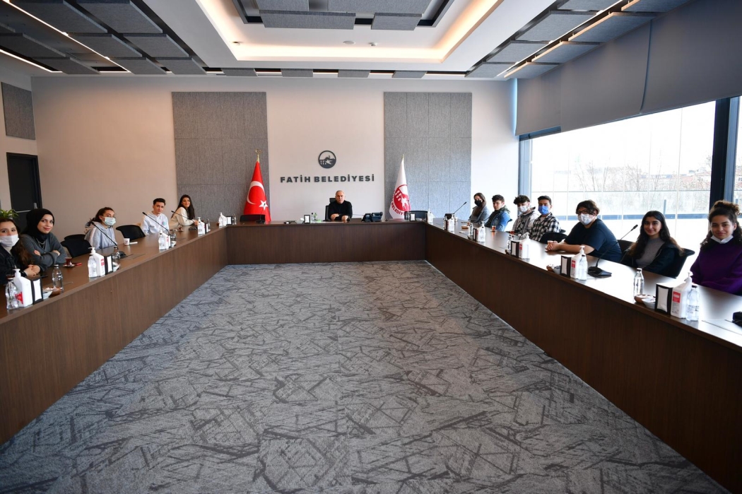 Başkan Turan Gençlerle Bir Araya Geldi