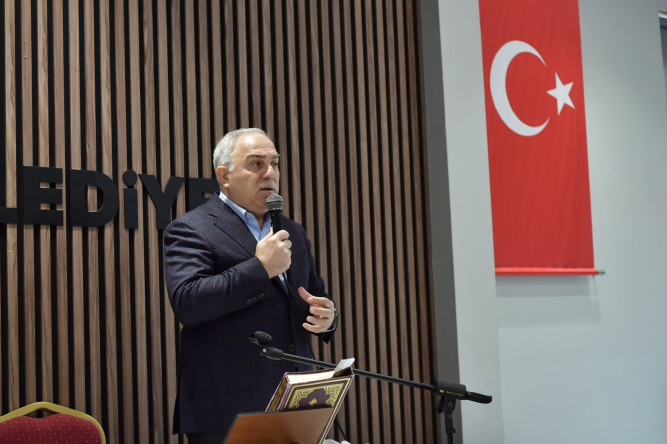 Başkan Turan, Hacı Evhaddin Çok Amaçlı Salonumuzda Düzenlenen Mukabele Programını Ziyaret Ederek Vatandaşlarımızla Bir Araya Geldi