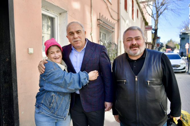 Başkan Turan, İftar Öncesi Yedikule Mahallesi'nde Hemşehrileriyle Buluşarak Ramazan'ın Maneviyatını Paylaştı