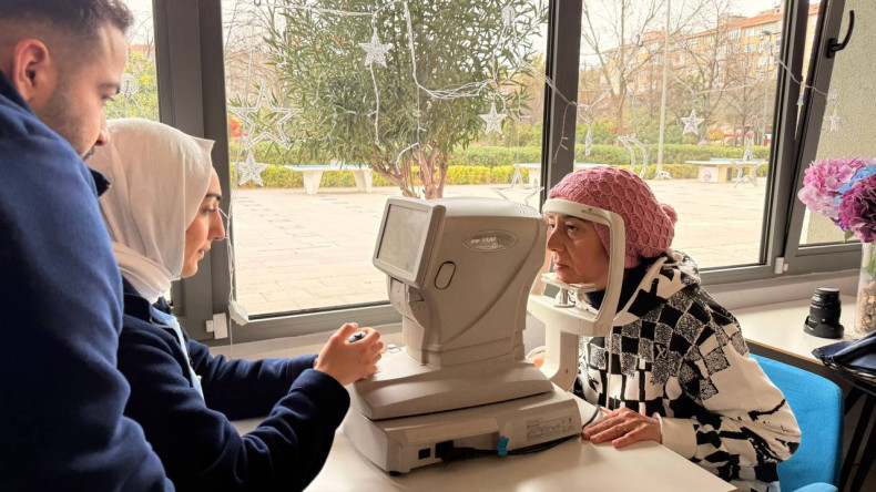 Yadigâr Kahvesi'nde Kıymetli Büyüklerimize Yönelik Göz Sağlığı Semineri ve Göz Taraması