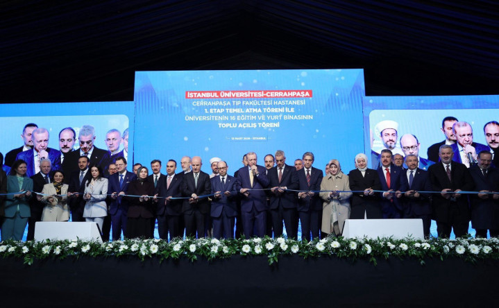 Cumhurbaşkanımız Sayın Recep Tayyip Erdoğan'ın Teşrifleriyle Cerrahpaşa'da Temel Atma ve 16 Eğitim-Yurt Binasının Toplu Açılış Töreni Gerçekleştirildi
