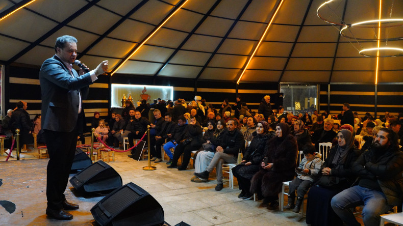 Topkapı Kaleiçi Meydanı'nda Ramazan Akşamları Devam Ediyor: Yasin Pişgin Hemşehrilerimiz ile Buluştu