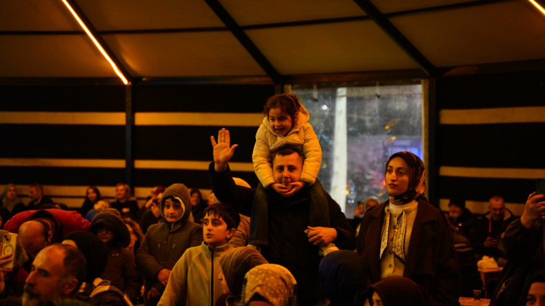 Ramazan Akşamlarının Bereketi Topkapı Kaleiçi Meydanımızda Gönüllerle Paylaşılıyor