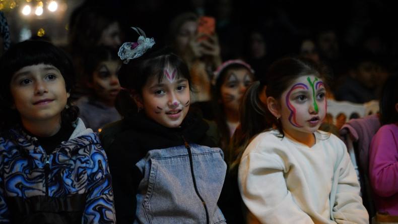 Mübarek Ramazan Akşamlarında Topkapı Kaleiçi Meydanımız Sohbetlerin, Buluşmaların ve Şehir Hayatının Ortak Adresi Oluyor