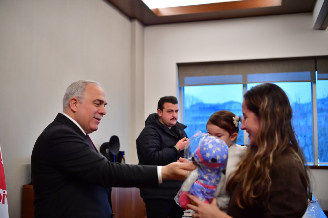 Başkan Turan, Ramazan Bayramı Öncesinde Geleneksel Bayramlaşma Programında Mesai Arkadaşlarıyla Buluştu