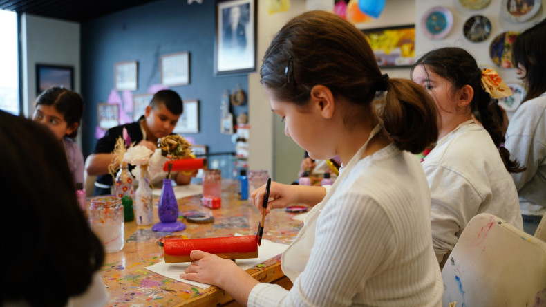 Öğrencilerimiz, 1. Sınıf Atık Getirme Merkezi'nde Çevreye Duyarlılık Kazanıyor