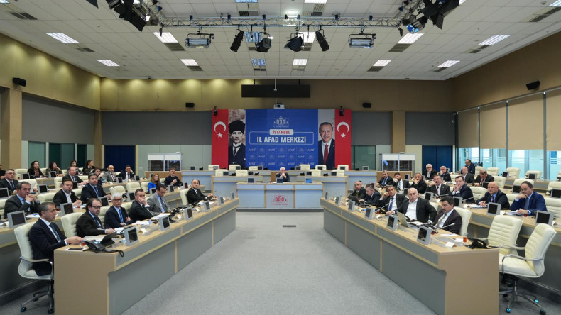 Başkan Turan, Vali Gül'ün Başkanlığında İl AFAD Merkezi'nde Düzenlenen Sahipsiz Sokak Hayvanları Değerlendirme Toplantısı'na Katıldı