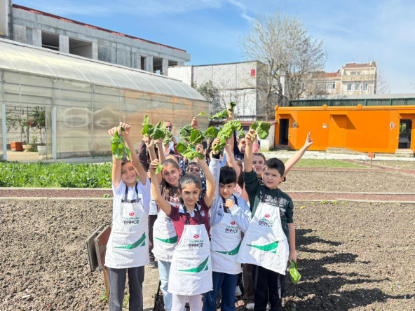 Öğrencilerimizle Yedikule Bahçe'de Doğayla İç İçe Bir Gün