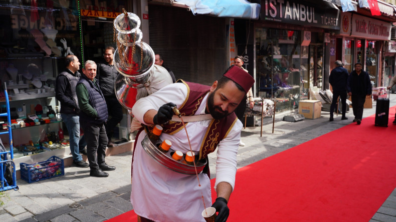 GÜMSİAD Öncülüğünde ve Fatih Belediyesi Desteğiyle Düzenlenen İstanbul Silver Fest, Çemberlitaş'ta Gümüş Takı Sektörünü Buluşturdu
