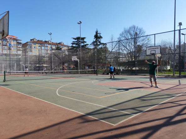 Sağlıklı Yaşam İçin Spor: Fındıkzade Çukurbostan ve Yavuz Selim Yaşam Merkezlerimizde Spor Faaliyetleri Devam Ediyor