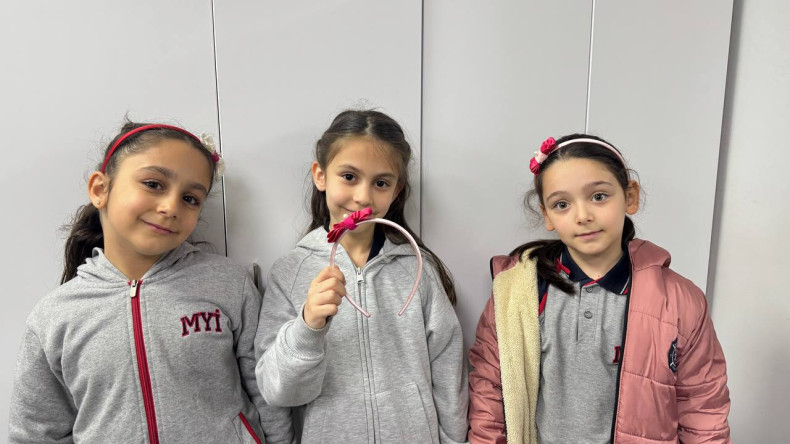 KARINCA El Emeği Eğitim Birimimizden Genç KARINCA Projesiyle Yavuz Selim'de Taç Tasarımı Çalışması