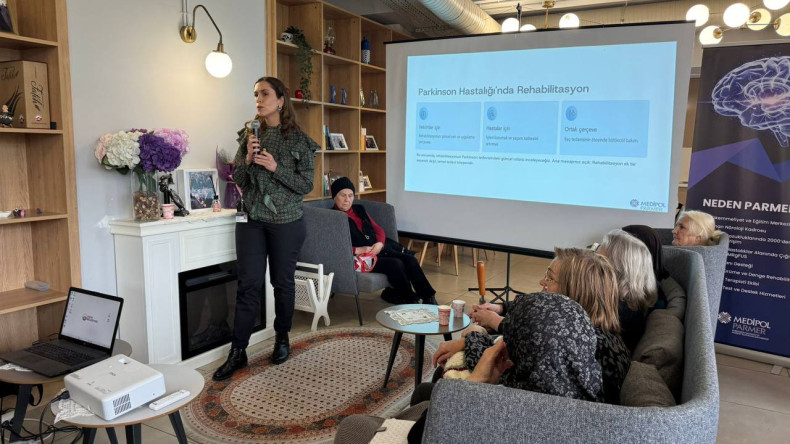 Yadigâr Kahvesi'nde Kıymetli Büyüklerimize Parkinson Hastalığı Farkındalık Programı