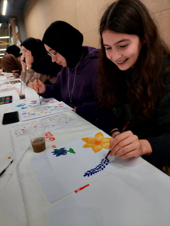 Vatan Kütüphanesi'nde Çiçek Temalı Sulu Boya Atölyesi