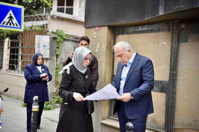 Başkan Turan, Yedikule'de Esnaf ve Vatandaşlarımızla Buluştu, Meydan ve Cadde Düzenlemelerini Yerinde İnceledi