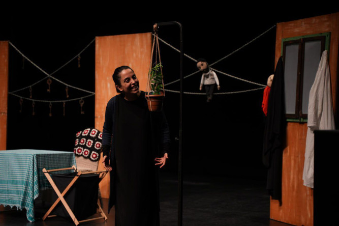 ”Filistin Hakkında Konuşmalıyız” Tiyatrosu FKSM Sahnesinde