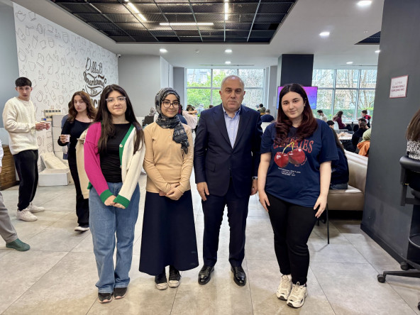 Başkan Turan, Fatih Merkez Kütüphanesi'nde Öğrencilerimizle Buluştu