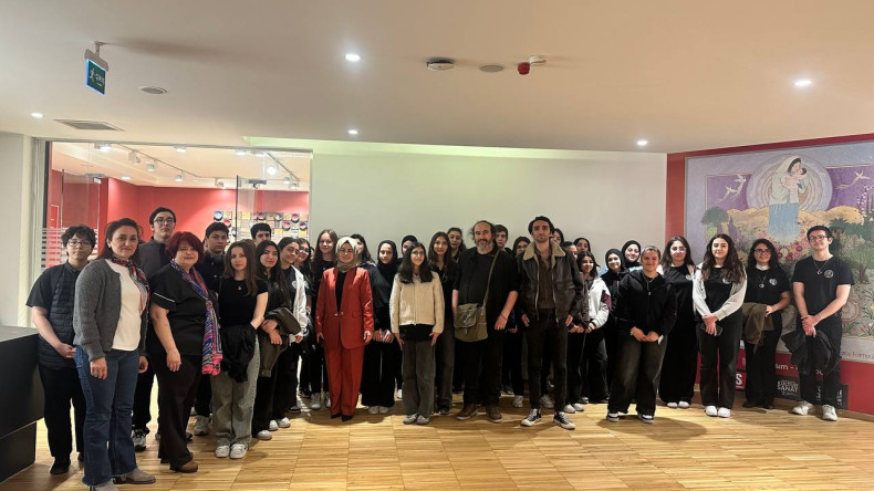 Genç Salon Projesi ile Gelenbevi Anadolu Lisesi Öğrencilerimizin Eserleri Kadırga Sanat Galerileri'nde Sanatseverlerle Buluşuyor