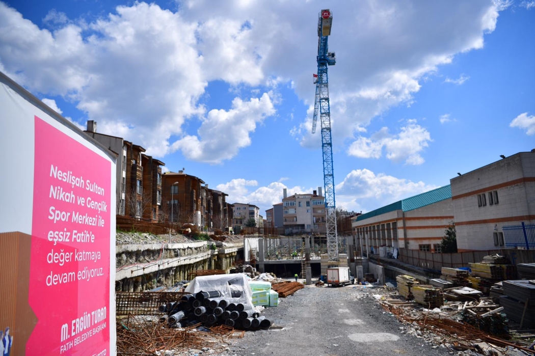 Neslişah Sultan Nikâh Salonu ve Spor Merkezi'nde Çalışmalar Sürüyor haberi