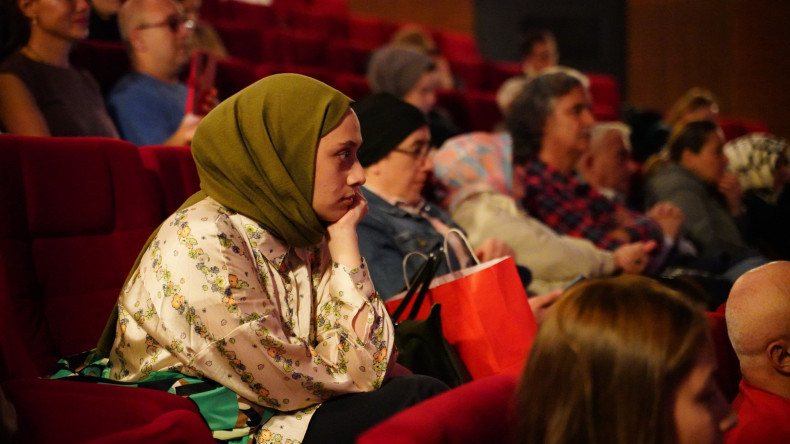 Şarkılarla Türkülerle Bir Akşam: İstanbul Devlet Türk Halk Müziği Topluluğu Fatih Kültür Merkezi'nde Sahne Aldı