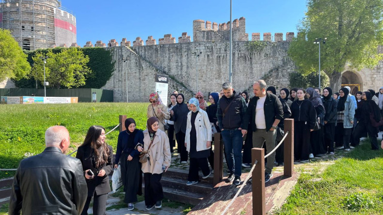 Efsaneleriyle Ünlü Yedikule Hisarı'nda Öğrencilerimizle Tarihe Yolculuk