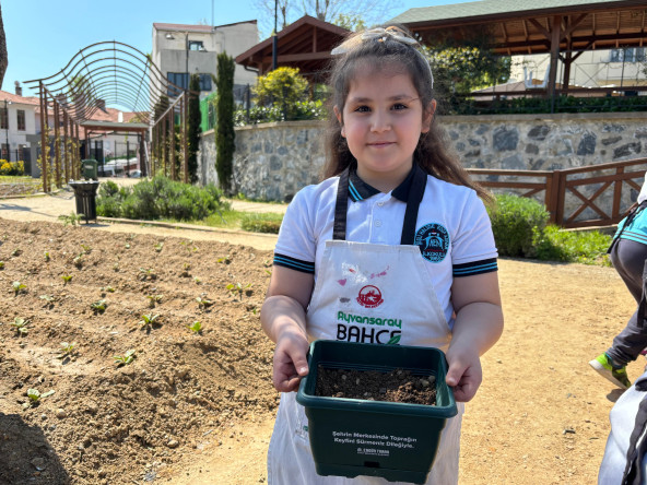 Öğrencilerimizle Ayvansaray Bahçe'de Doğayla İç İçe Bir Gün