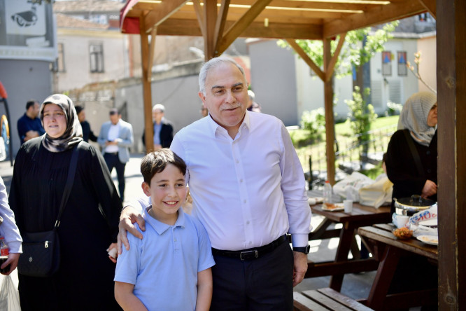 Başkan Turan, Kariye Parkı ve Draman Parkı'nda Hemşehrileriyle Buluştu