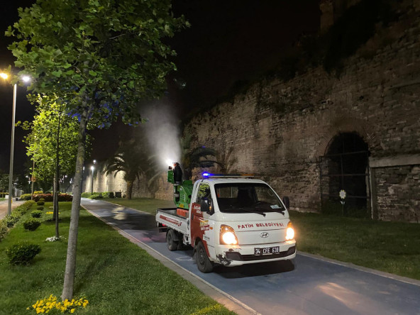 Fatih'te Bahar Mevsimi Boyunca Sinek Mücadelesi: Karasinek ve Sivrisineklere Karşı ULV İlaçlama Çalışmalarımız Devam Ediyor