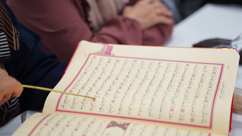 Fatih'te Cuma Sohbetleriyle Manevi Buluşmalar: Halkla İlişkiler Ofisimiz Kadınlara Yönelik Programlarını Sürdürüyor
