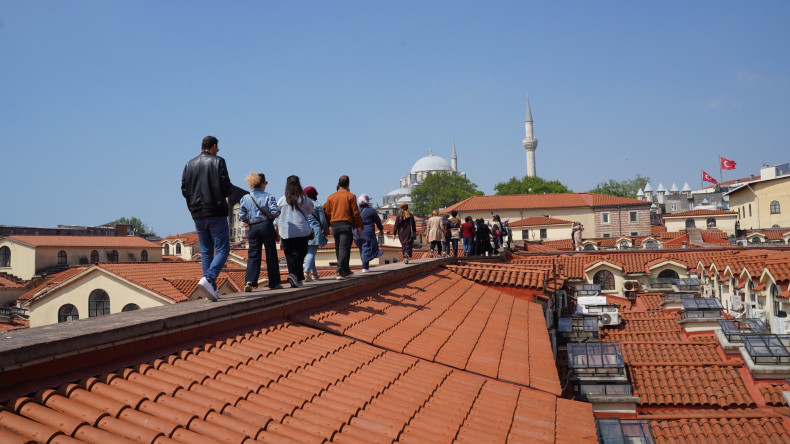 Fatih Belediyesi'nden Kapalıçarşı Hanlar Turu: İstanbul'un Saklı Köşelerinde Tarihî Yolculuk