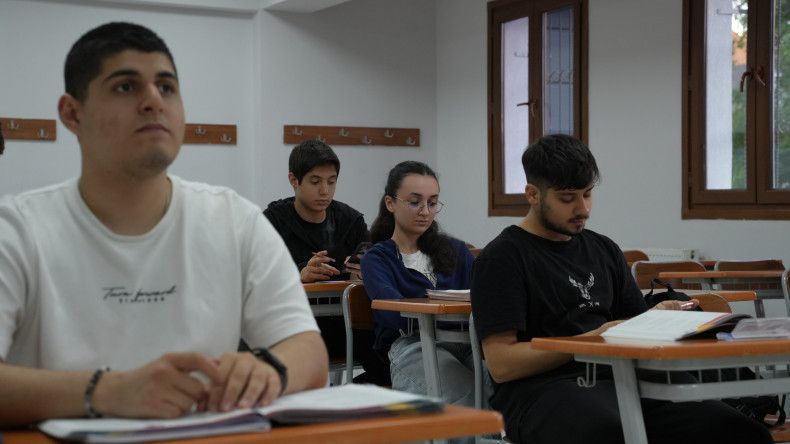 Bilgi Evlerimizde Üniversiteye Hazırlık Kursları Sürüyor
