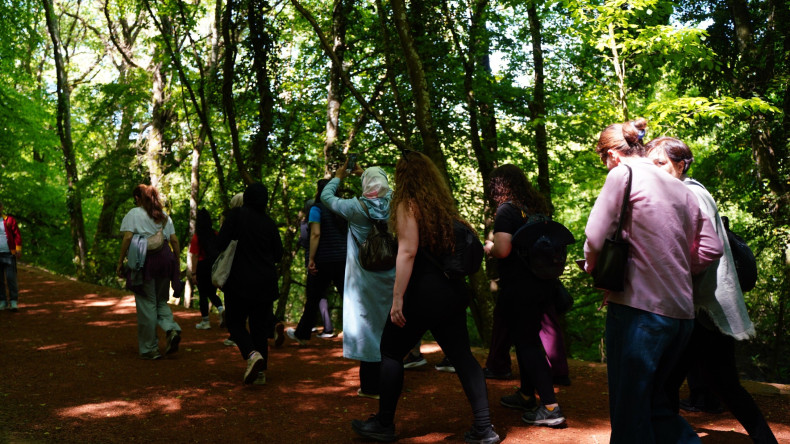 Vatandaşlarımız, Kadın ve Aile Birimimizin Belgrad Ormanı'ndaki Trekking Etkinliğiyle Doğayla Buluştu