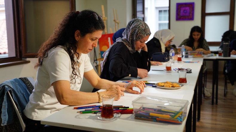 KARINCA El Emeği Eğitim Birimimizden Ayvansaray'da Ressam Cemal Toy ve Psikolog Zeynep Bozbek Türkyılmaz ile Sanat Terapisi Atölyesi