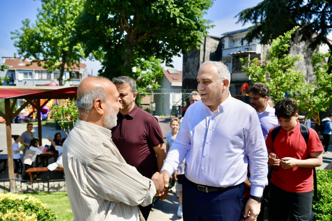 Başkan Turan, Kariye Parkı'nda Hemşehrileriyle Buluştu