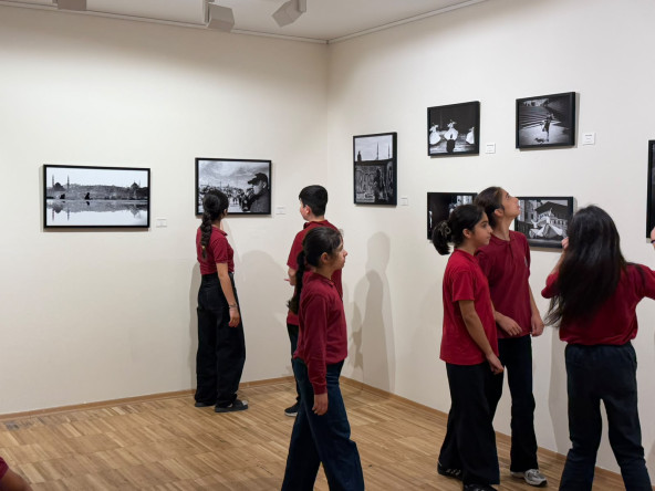 Sanatı Gençlerimizle Buluşturan Adım: Fatih Belediyesi'nden Eğitim Odaklı Galeri Programı