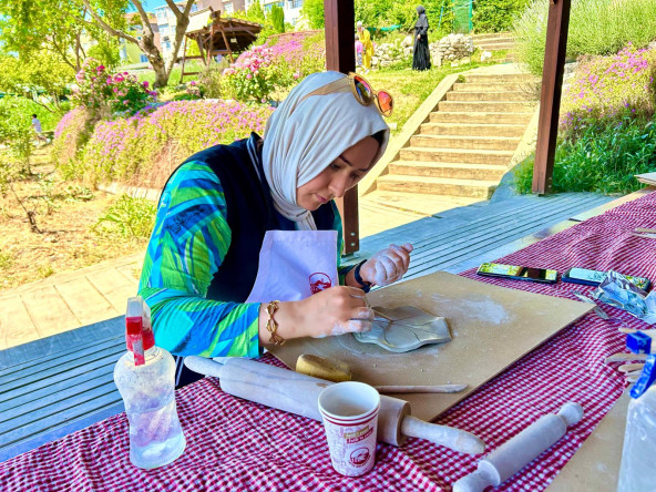 Yedikule Bahçe'de Seramik Atölyesi: Toprakla Buluşan Sanat, Doğayla Kurulan Bağ