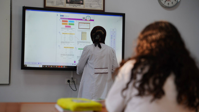 Bilgi Evlerimizde Üniversiteye Hazırlık Kursları Sürüyor
