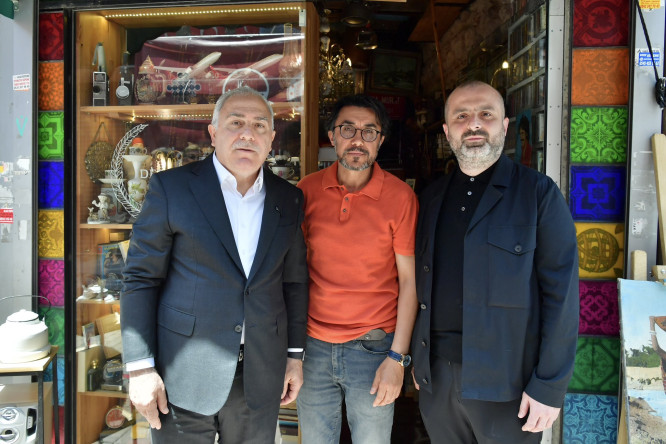 Başkan Turan, Balat'ta Esnaf ve Vatandaşlarımızla Buluştu