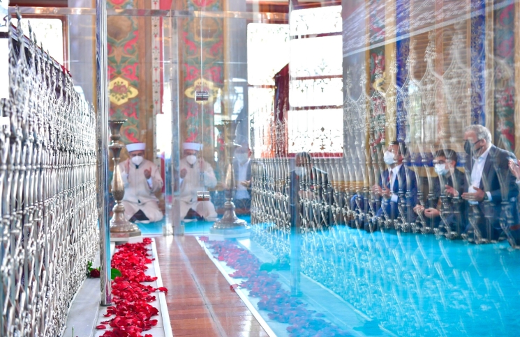 Sultan Fatih Fethin Yıldönümünde Dualarla Anıldı haberi