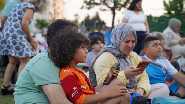 Topkapı Kaleiçi Meydanı'nda Mutlu Çocuk Şenliği Yaz Akşamlarına Neşe Katmayı Sürdürüyor