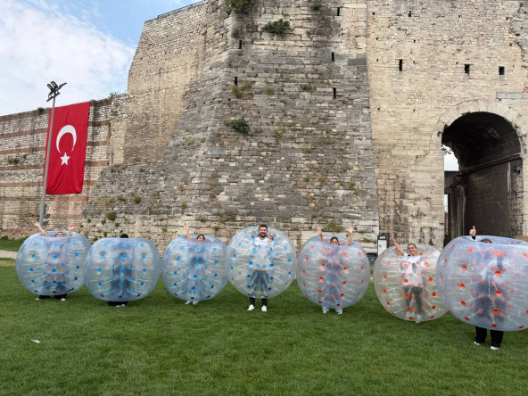 Yedikule Hisarı'nda Yaz Turnuvaları Balon Futbolu Heyecanıyla Başladı
