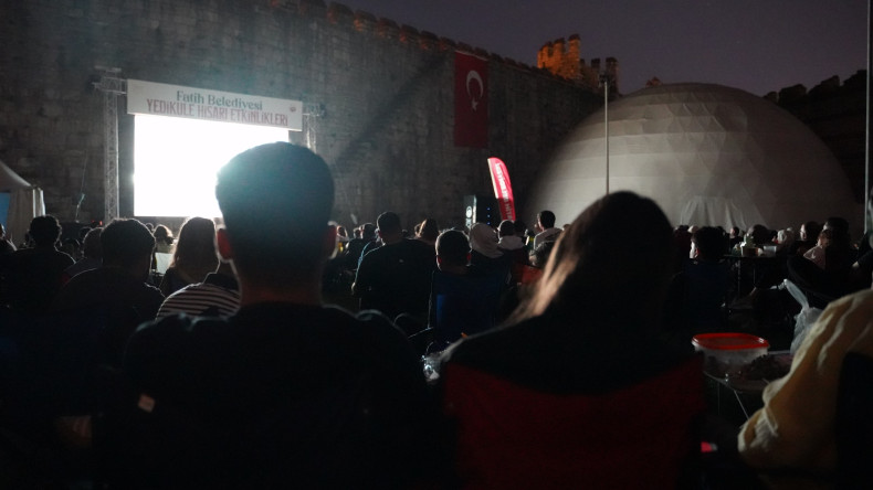 Yedikule Hisarı'nda Açık Hava Sinema Günleri “Kazanma Sanatı” Filmiyle Sinemaseverleri Buluşturdu