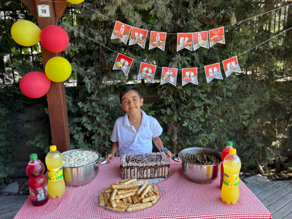 Yedikule Bahçe'de Ailelerin Doğum Günü Kutlamaları Devam Ediyor