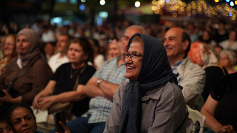Topkapı Kaleiçi Meydanı'nda Nostalji Günleri, Üçüncü Gününde de Şehir Hatıralarını Yaşatmaya Devam Ediyor