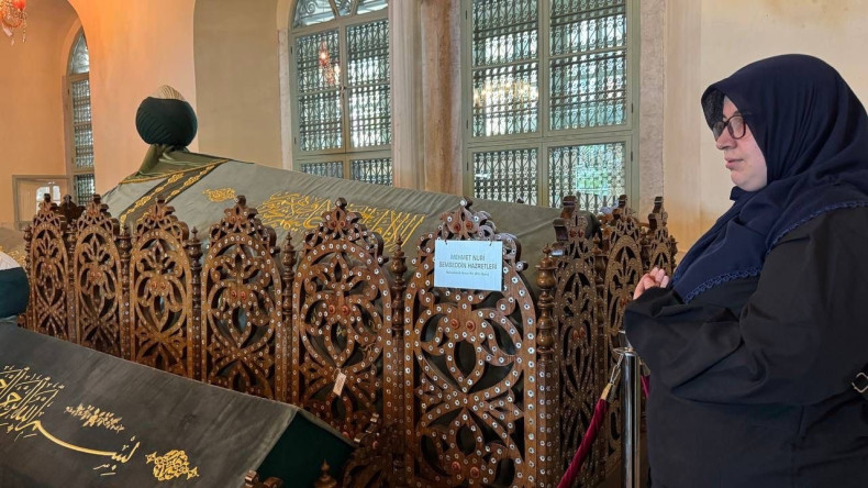 Kadın ve Aile Birimimizin Türbe Gezileriyle Vatandaşlarımız İstanbul'un Manevi Mirasını Keşfediyor