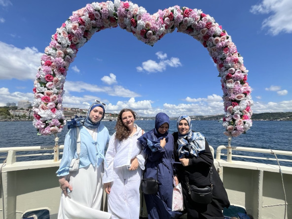 Kadın ve Aile Birimimizin Düzenlediği Boğaz Turlarıyla Boğaz'da Yazın Keyfi Yaşandı