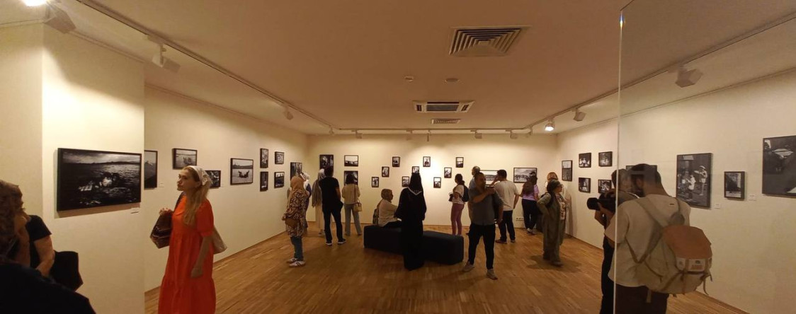 Kadırga Sanat Galerileri'ndeki “Katmanlar Arasında İstanbul” Sergisi, Fotoğraf Yürüyüşüyle Şehrin Hafızasıyla Buluşturdu
