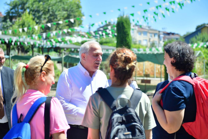 Başkan Turan, Milliyet Gazetesi Genel Yayın Yönetmeni Şendir ve Yerel Yönetimler Yazarı Aka ile Fatih'in Hizmet ve Proje Noktalarını Gezdi