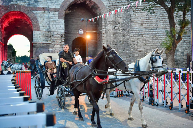 Bir Milletin Zafer Günleri Etkinliğimiz, Üçüncü Gününde Topkapı Kaleiçi Meydanımızda Mevlid Kandili'ne Özel Programlara Ev Sahipliği Yaptı