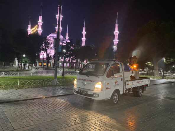 Fatih'te Yaz Dönemi İlaçlama Çalışmaları İlçe Genelinde Sürüyor