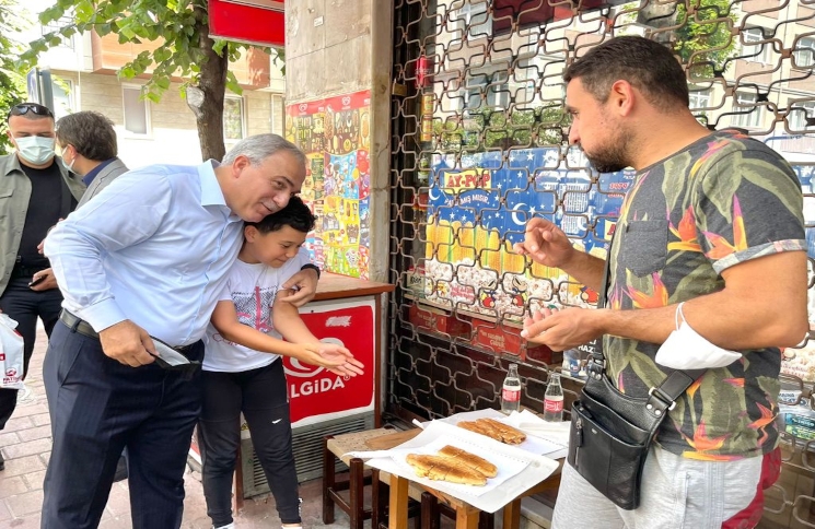 Başkan Turan Mahalle Esnafını Ziyaret Etti